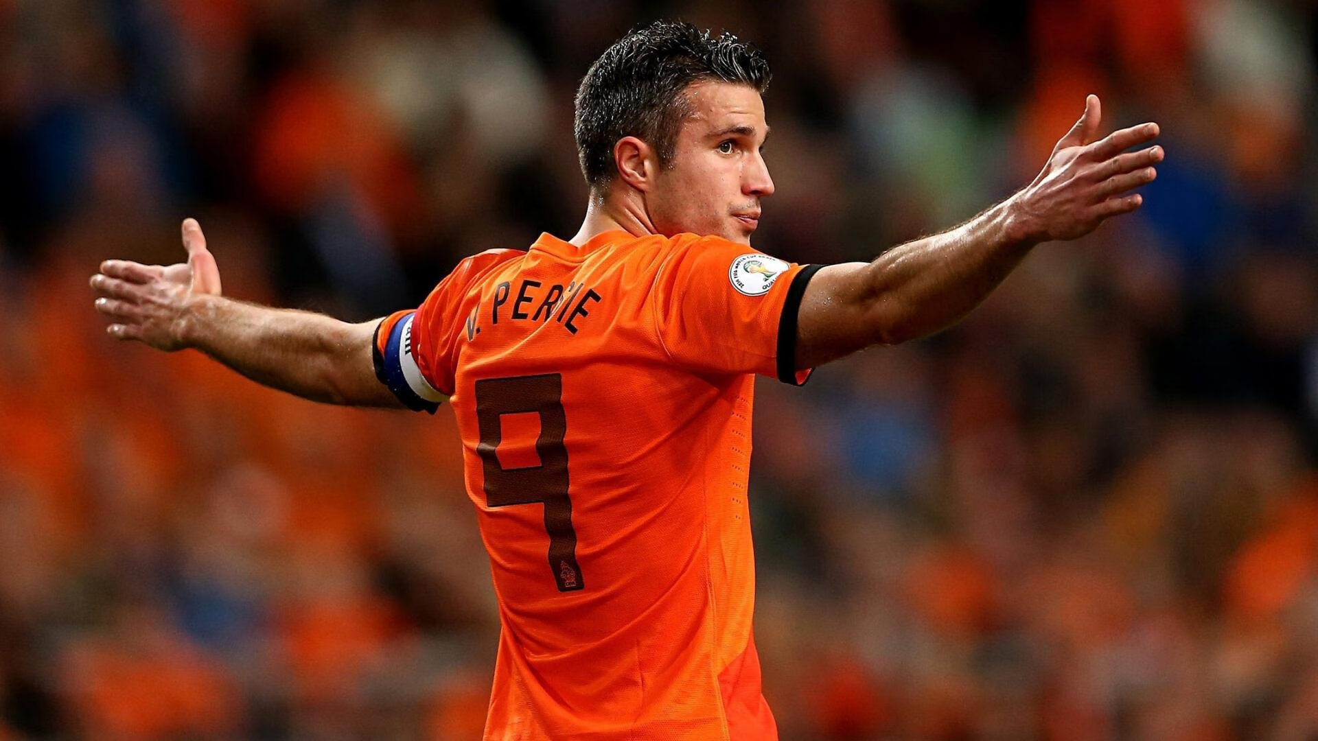 库里赛后与小球迷温情互动，库里和队友