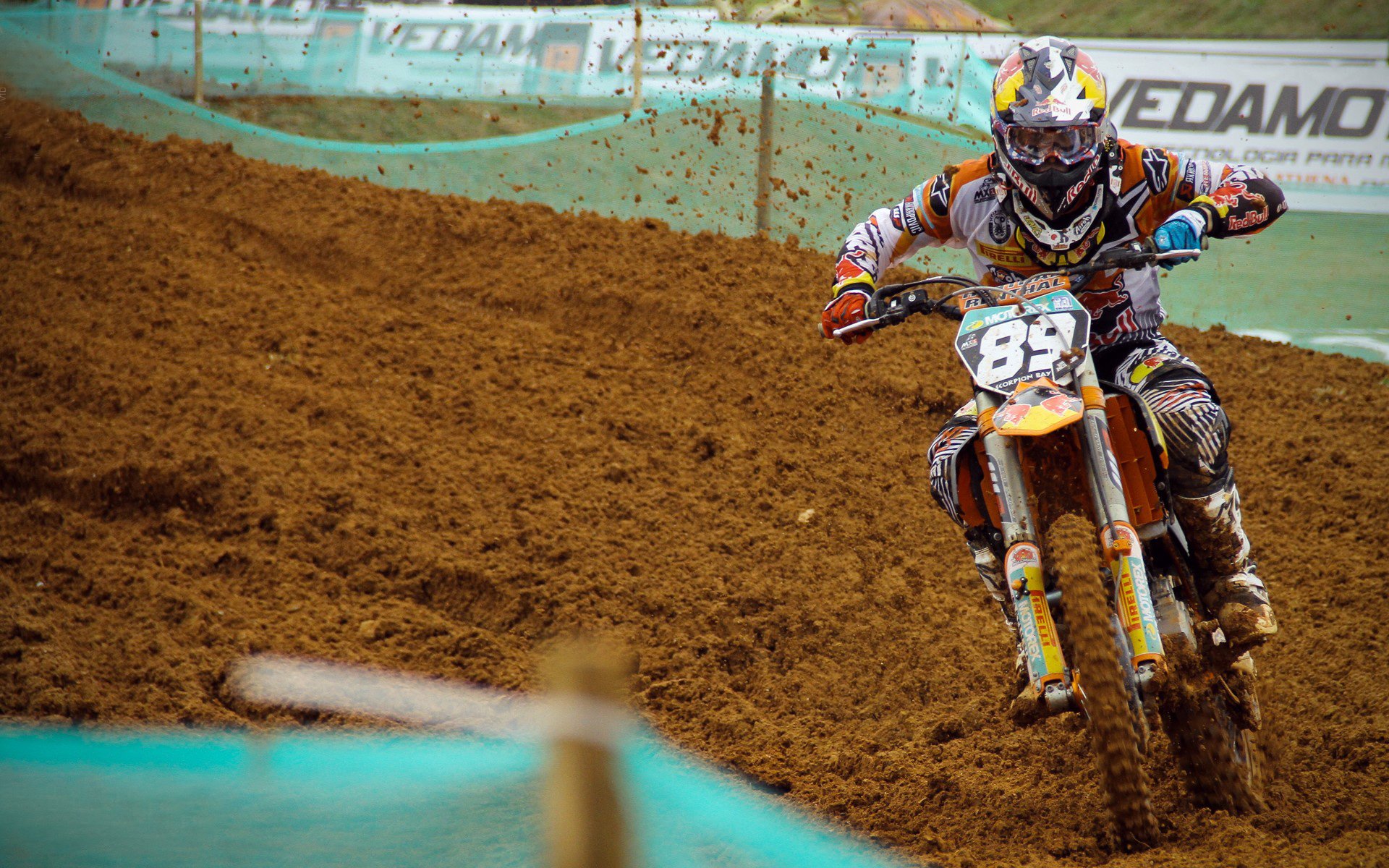 “漂移之舞：弯道中的速度艺术”，漂移舞蹈视频